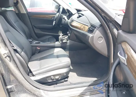 2013 BMW X1 Sdrive28I из США, поврежденный, VIN WBAVM1C55DVW44221